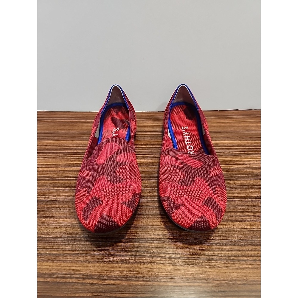 Rothy's Women's Sz 6 Wide Round toe Red Camo ballet flats